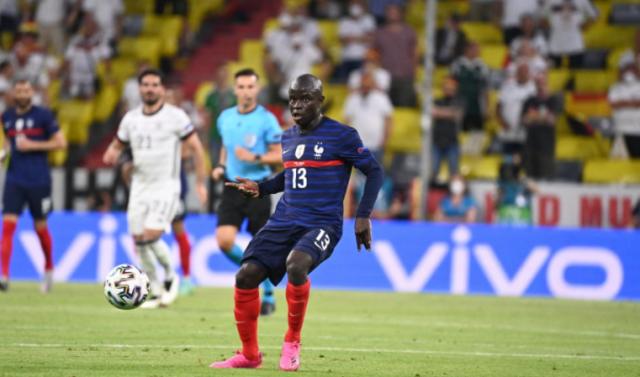 继续充当绿叶？躲在队友身影中的坎特才是法国基石