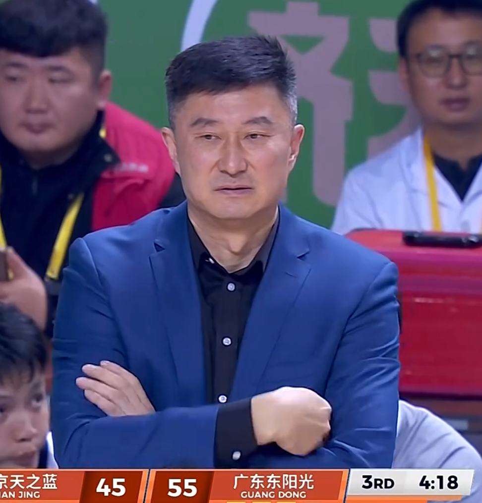 宏远速递！杜锋将赴塞尔维亚学习，徐杰好事将近，广东旧将再就业
